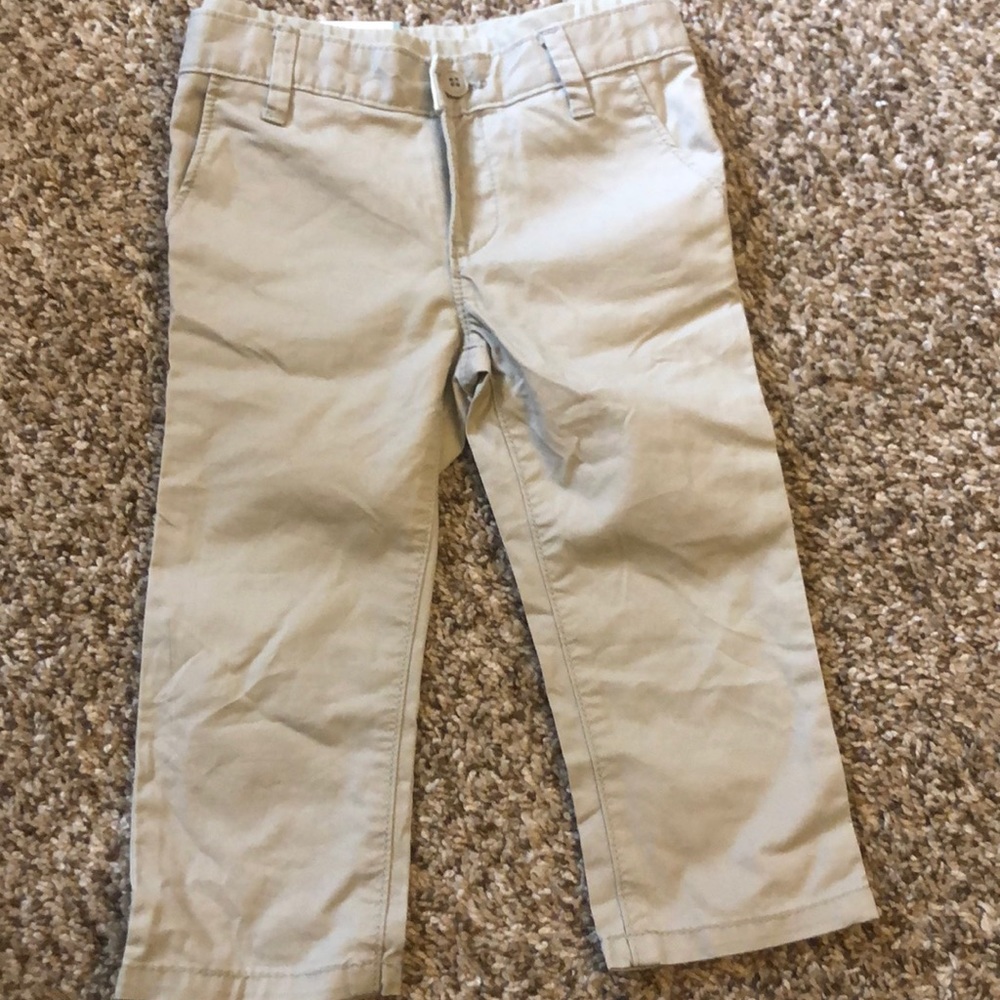 Streatchy Khaki pants with elastic waistband